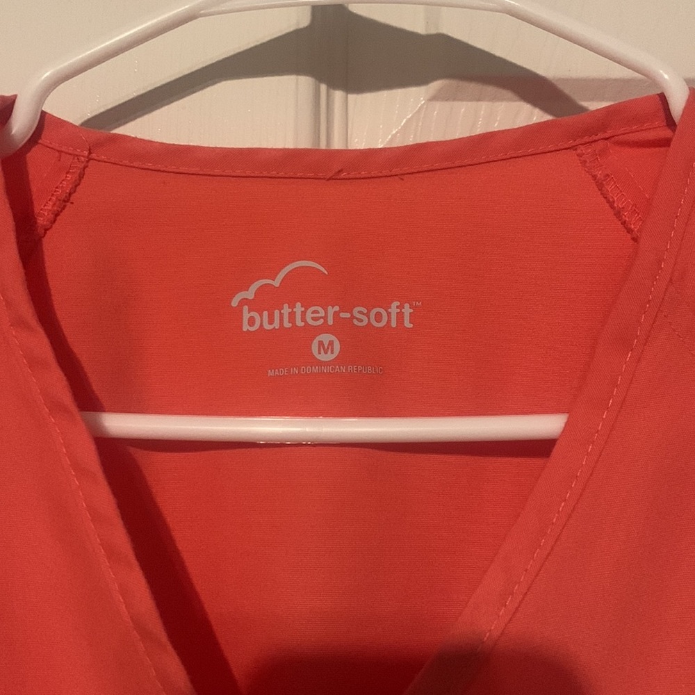 Scrub Top - Picture 2 of 3